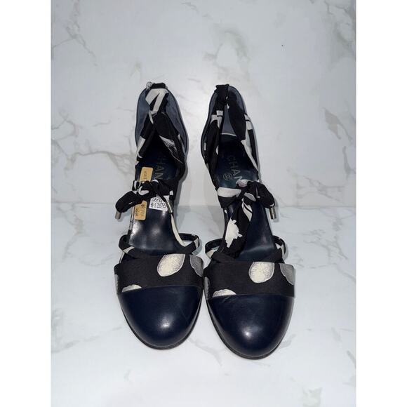 Chanel Black with Patterned Accents Heels Size 38 - Picture 1 of 6